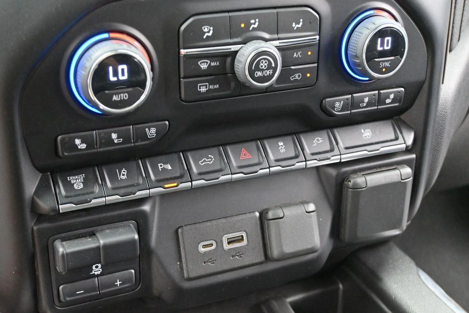 Used 2023 Northsky Blue Metallic Chevrolet High Country image 24
