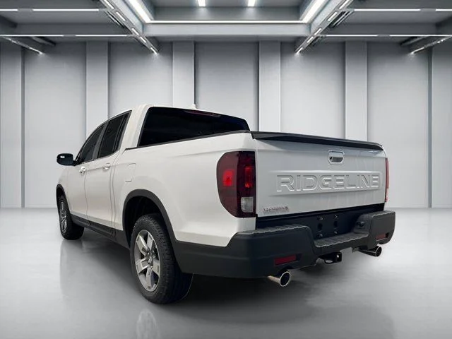 New 2026 Platinum White Pearl Honda RTL image 3