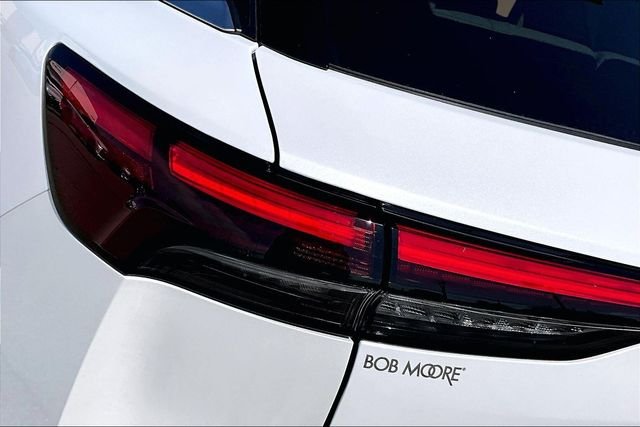New 2027 RADIANT WHITE INFINITI LUXE image 31