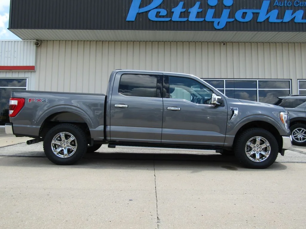 Used 2021 Gray Ford Lariat image 2