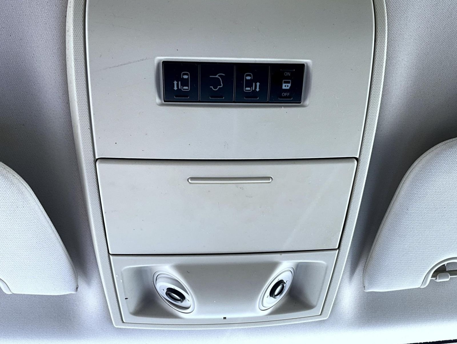 Used 2010 Red Chrysler Touring image 16