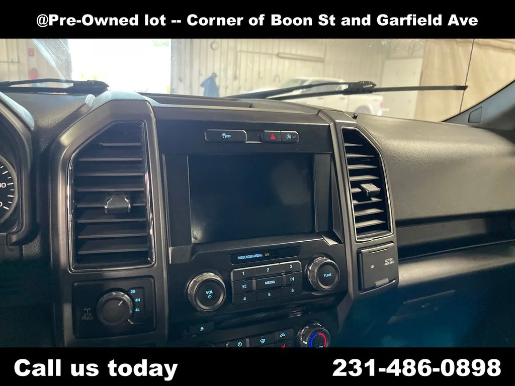 Used 2017 Black Ford XLT image 24