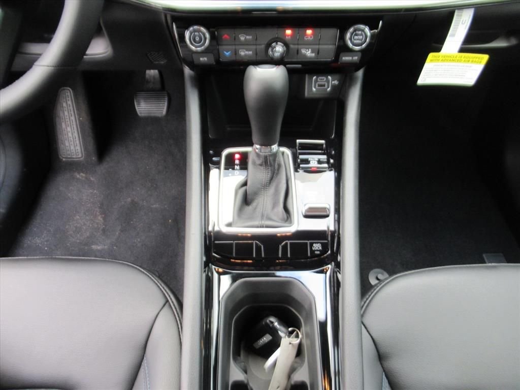 New 2026 Red Hot Pearlcoat Jeep Latitude Altitude image 21