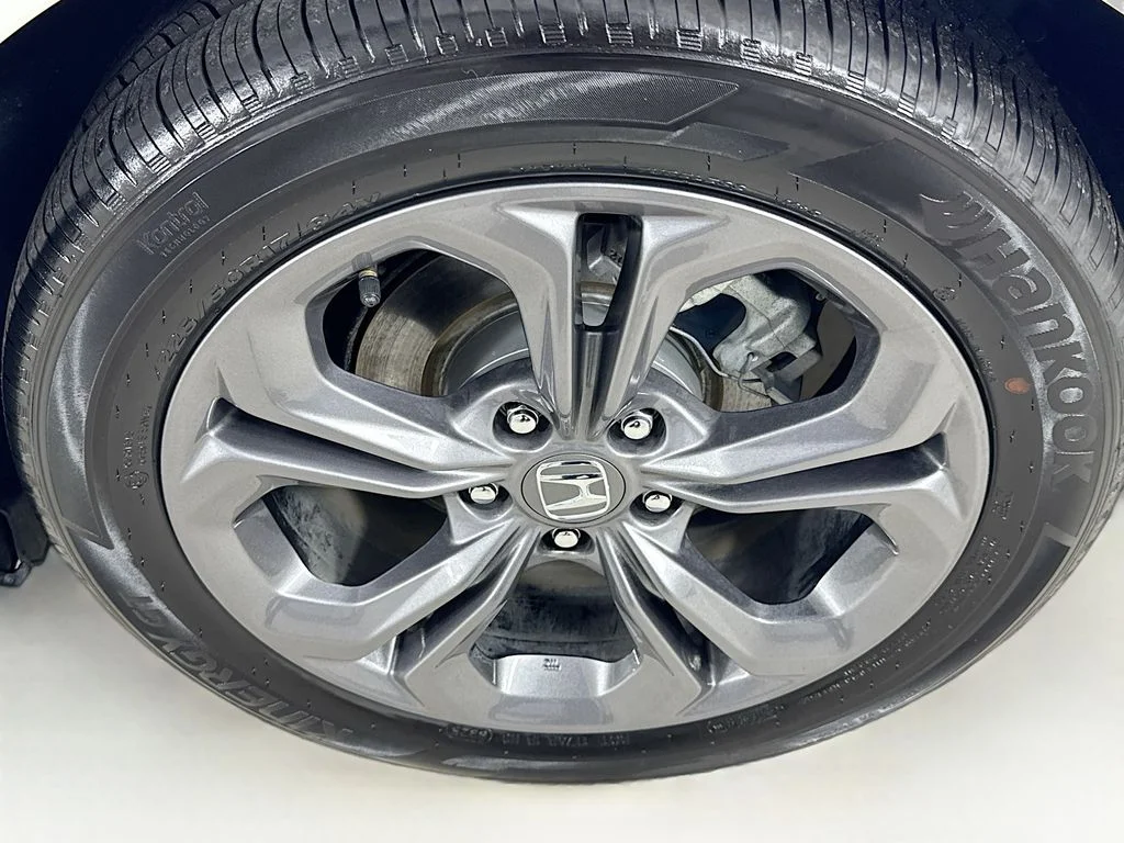 Certified Used 2025 Platinum Honda EX-L image 38
