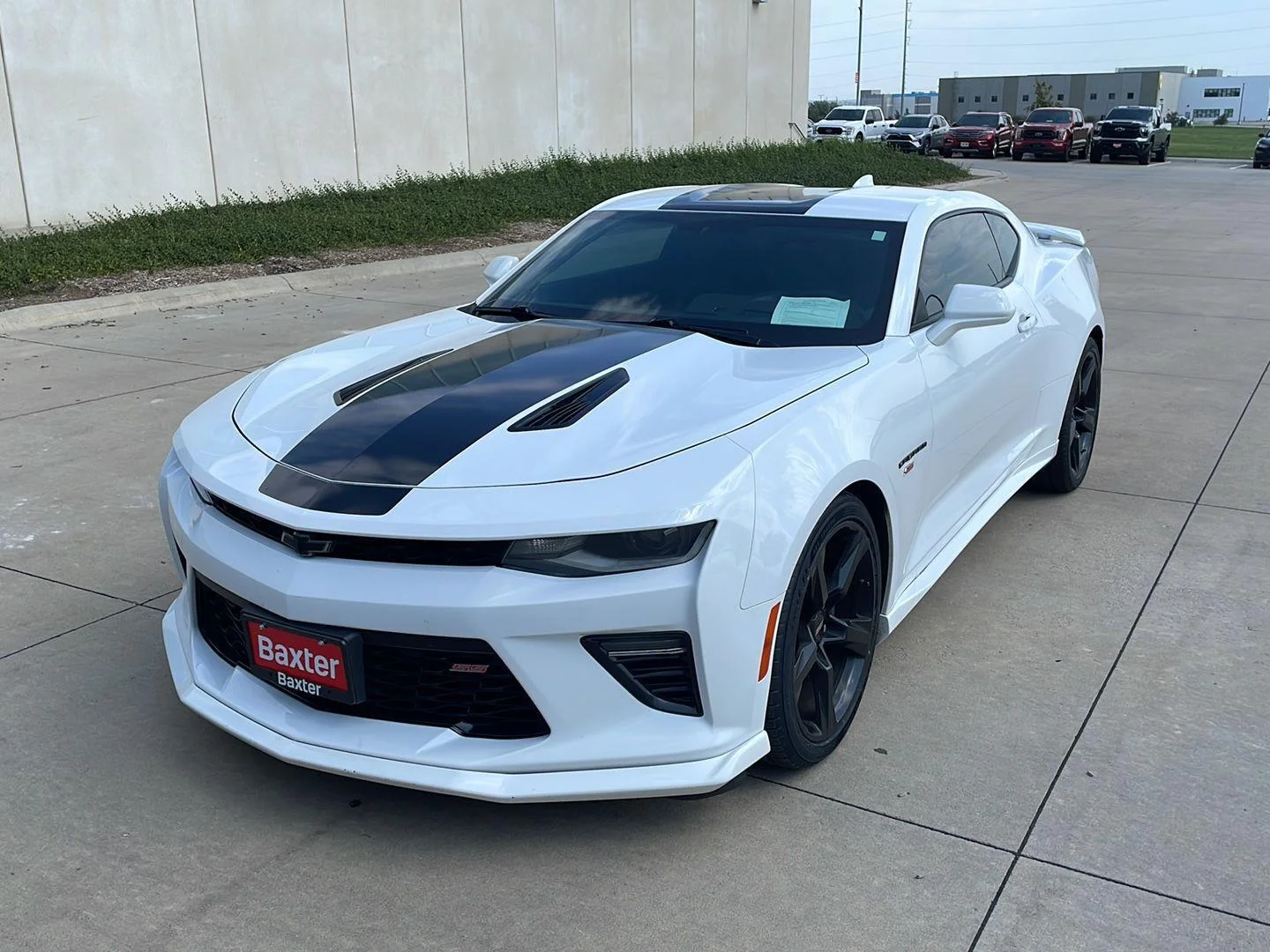 Used 2018 Summit White Chevrolet 2SS image 13