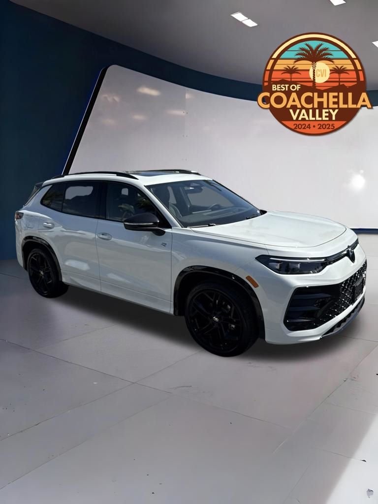 2026 Volkswagen Tiguan 2.0T SE R-Line Black's photo