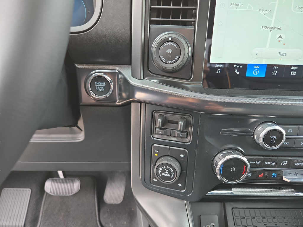 New 2026 Oxford White Ford Tremor® image 22