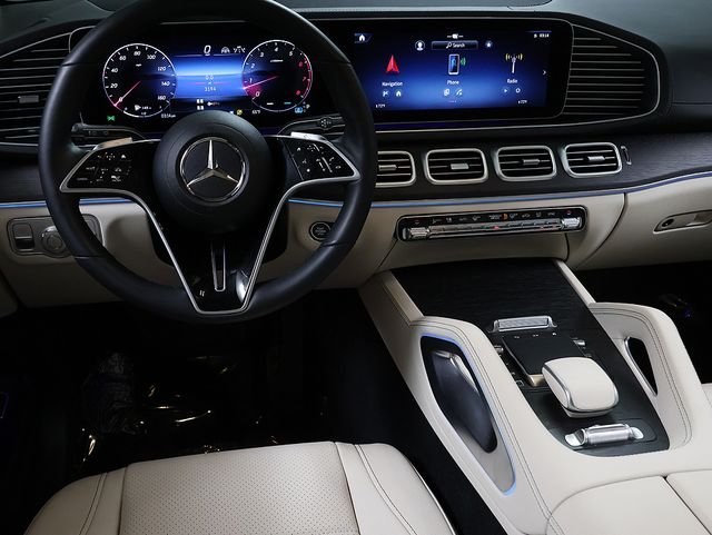 Certified Used 2026 Black Mercedes-Benz GLS 450 image 17