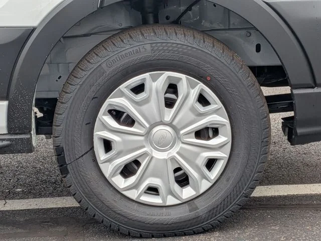 New 2026 Oxford White Ford Cargo Van image 31