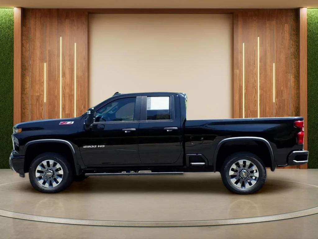 Certified Used 2025 Black Chevrolet Custom image 27
