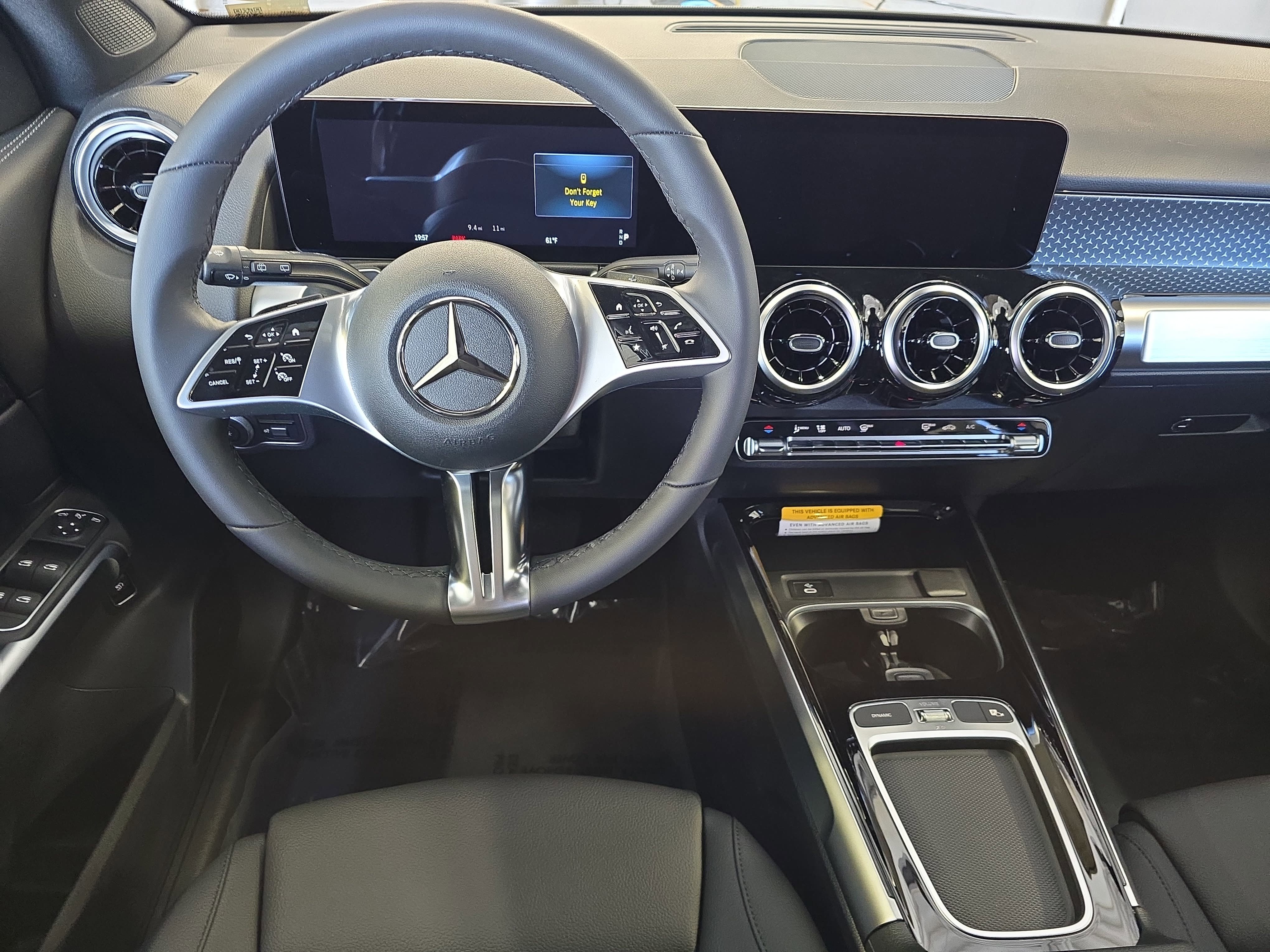 New 2026 Mountain Grey Metallic Mercedes-Benz GLB250 image 17