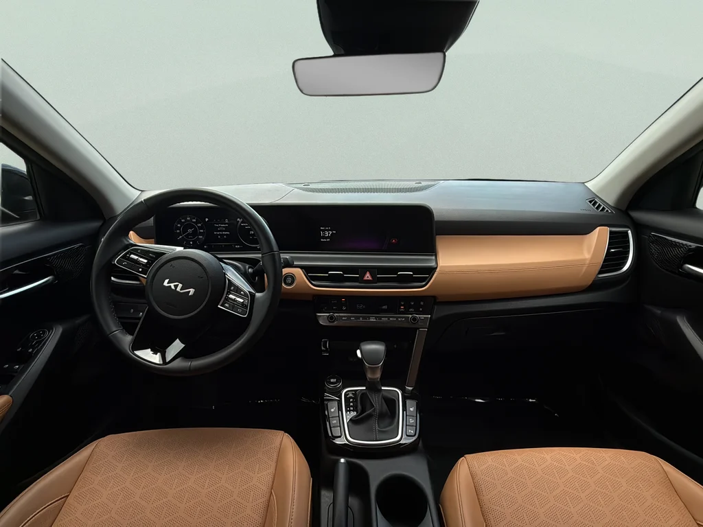 Used 2025 Fusion Black Kia EX image 25