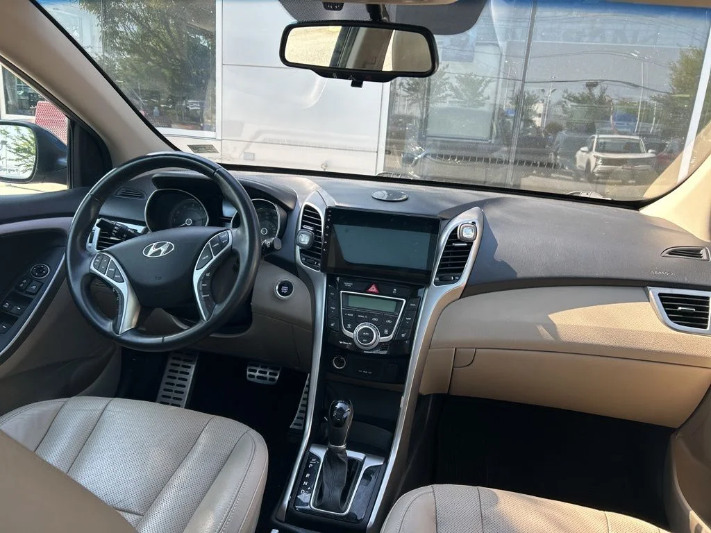 Used 2013 Blue Hyundai Base image 14