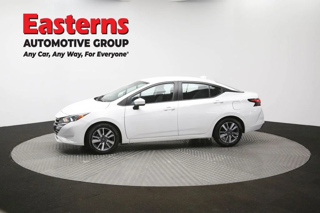Used 2023 White Nissan 1.6 SV image 58