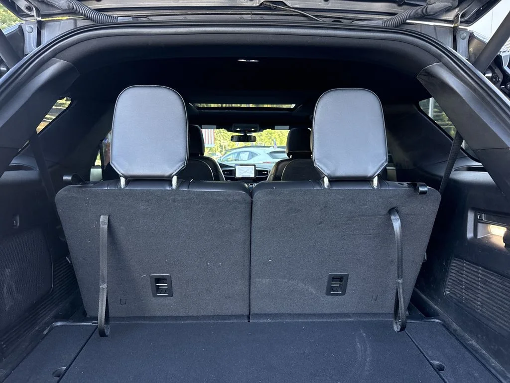 Used 2023 Gray Ford ST-Line image 34