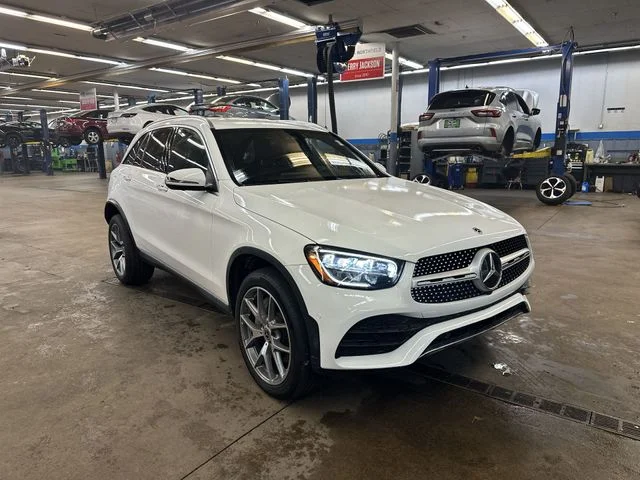 Used 2022  Mercedes-Benz GLC 300 image 12
