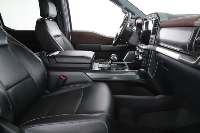Used 2023 White Ford Lariat image 33