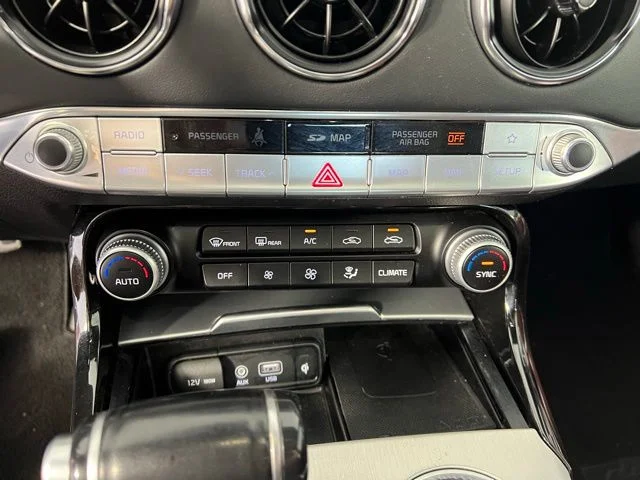 Used 2019 Black Kia GT1 image 28