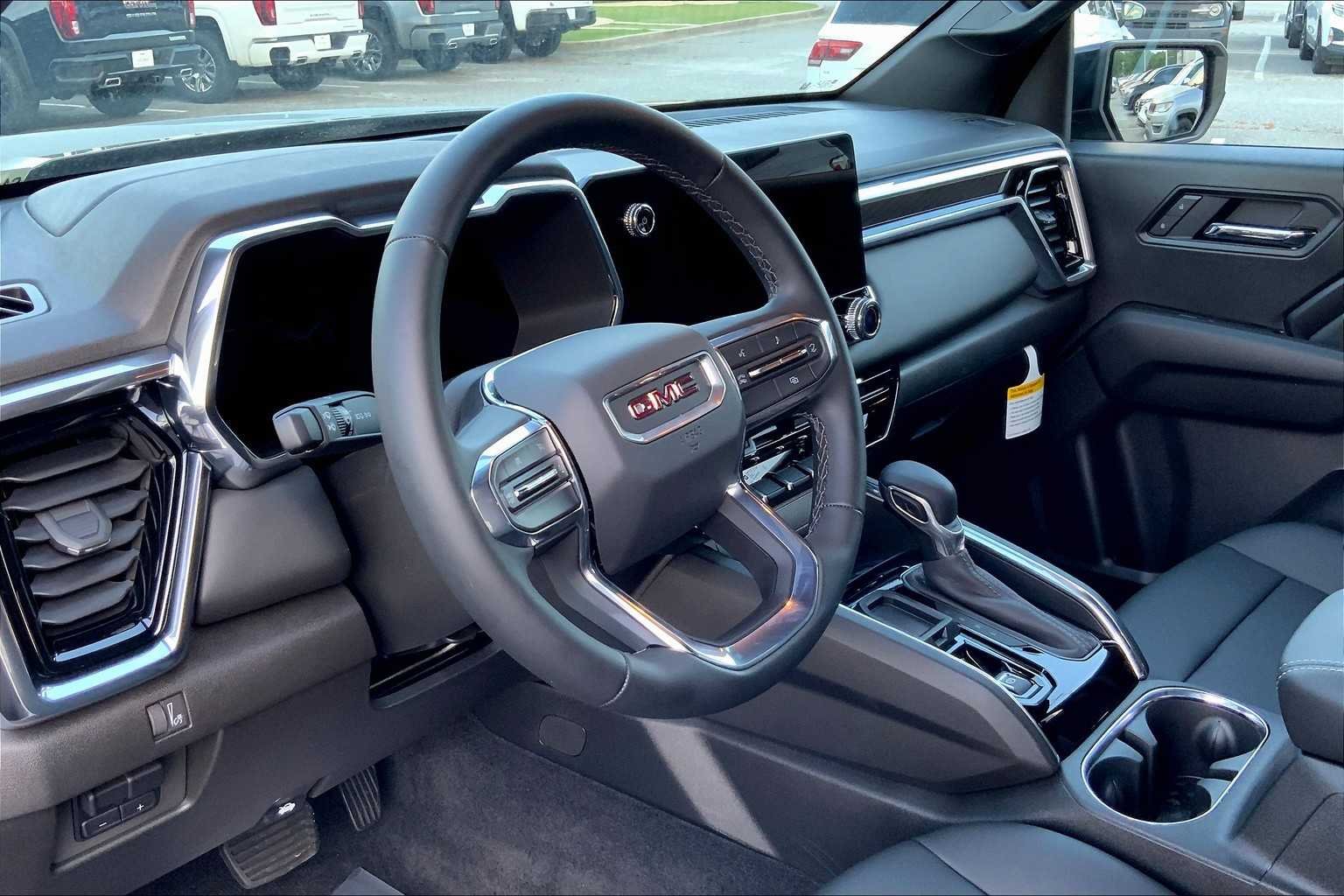 2025 GMC Canyon Elevation - Photo 8