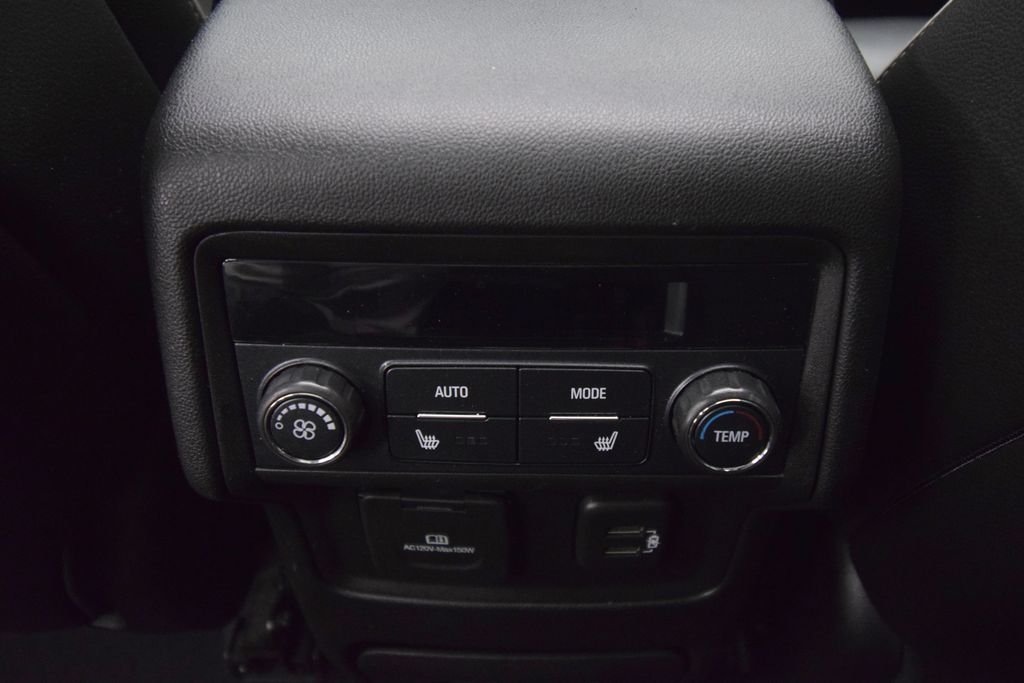Used 2019 White Frost Tricoat GMC Denali image 44