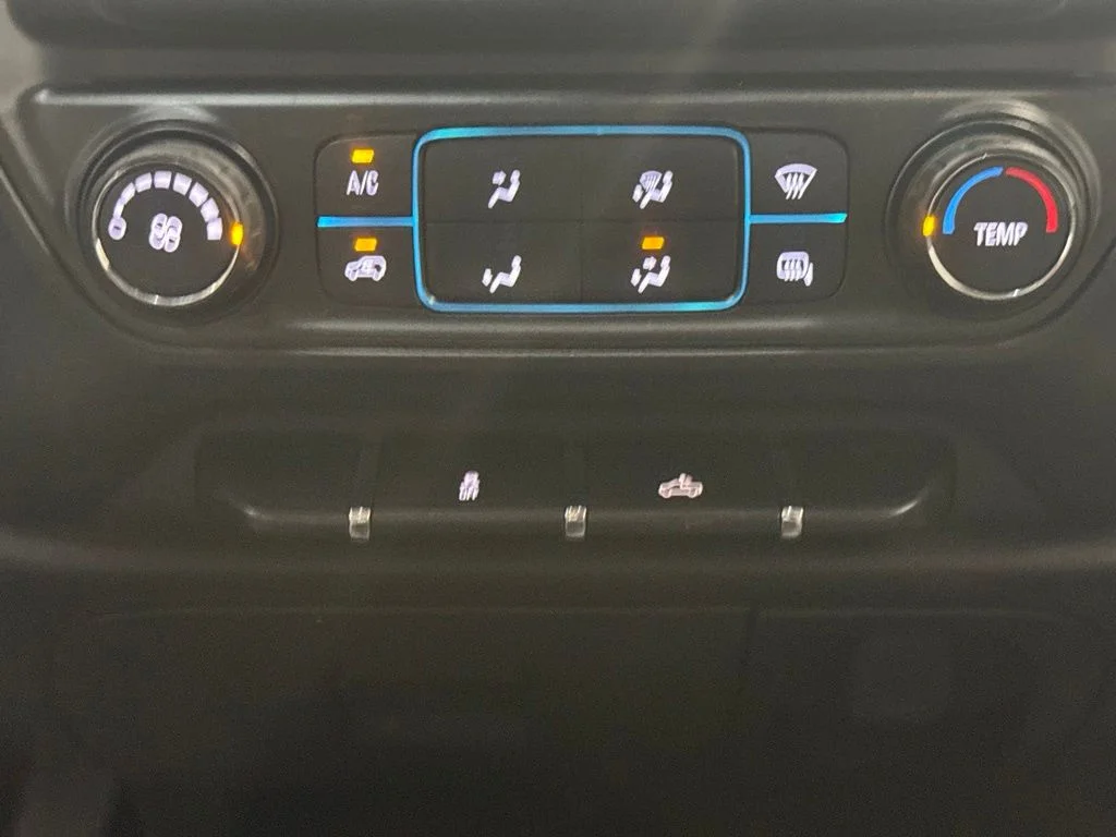 Used 2017 Summit White GMC Base image 15