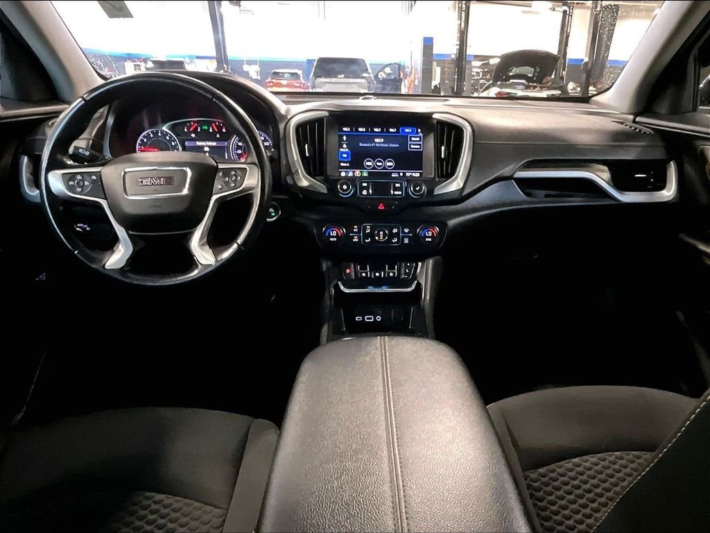 Used 2021 Black GMC SLE image 21