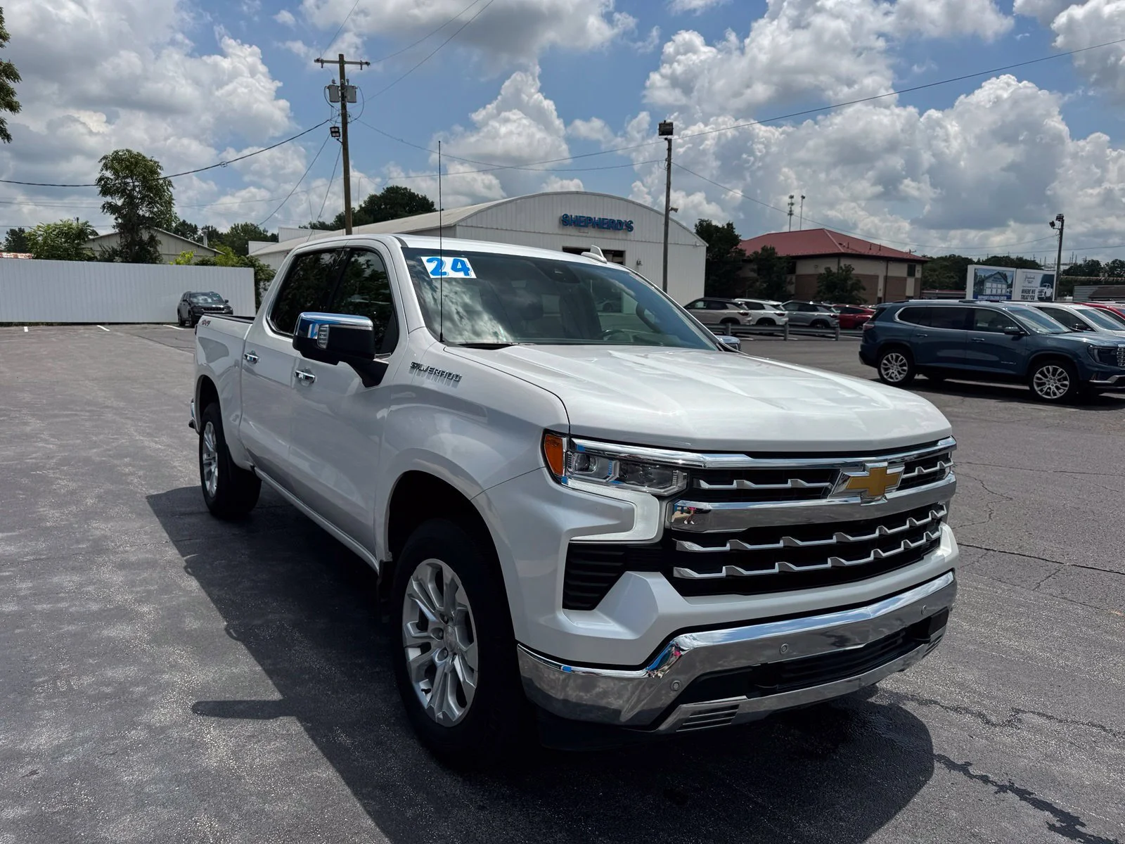 Used 2024 Iridescent Pearl Tricoat Chevrolet LTZ image 6