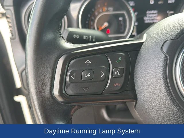Used 2022 Gray Jeep Altitude image 23