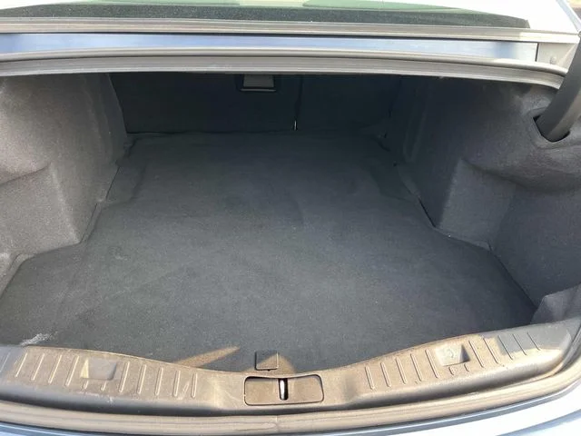 Used 2019 Blue Lincoln Reserve image 8