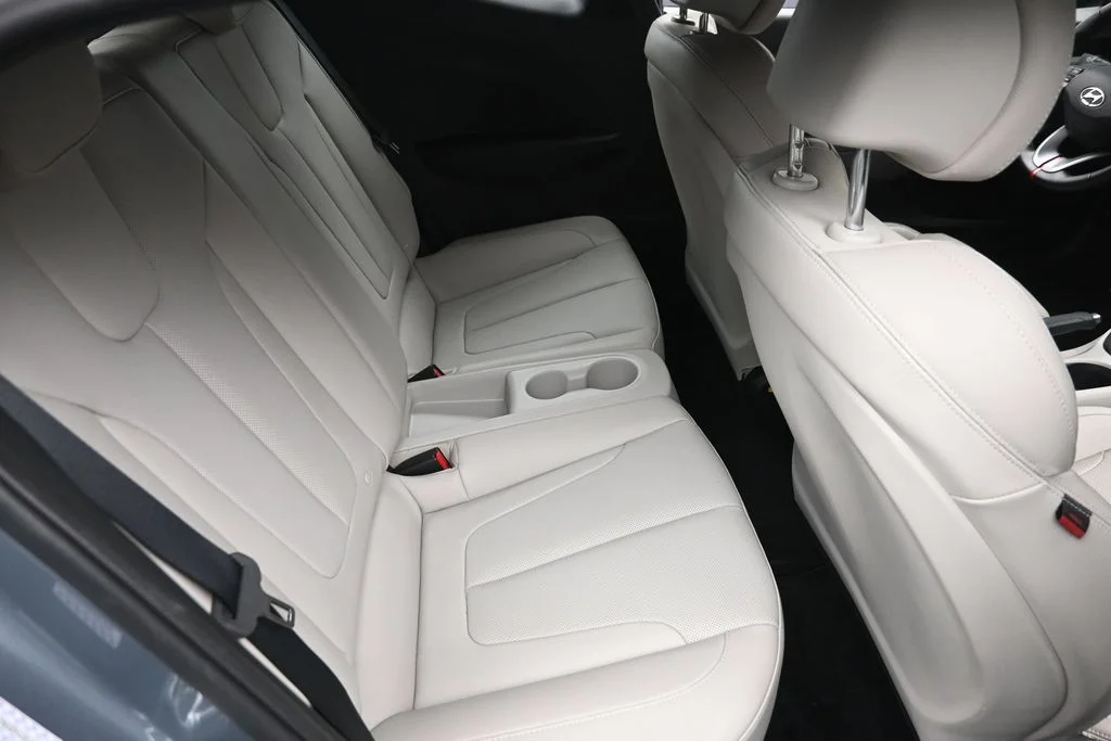 Used 2019 Silver Hyundai Turbo Ultimate image 10