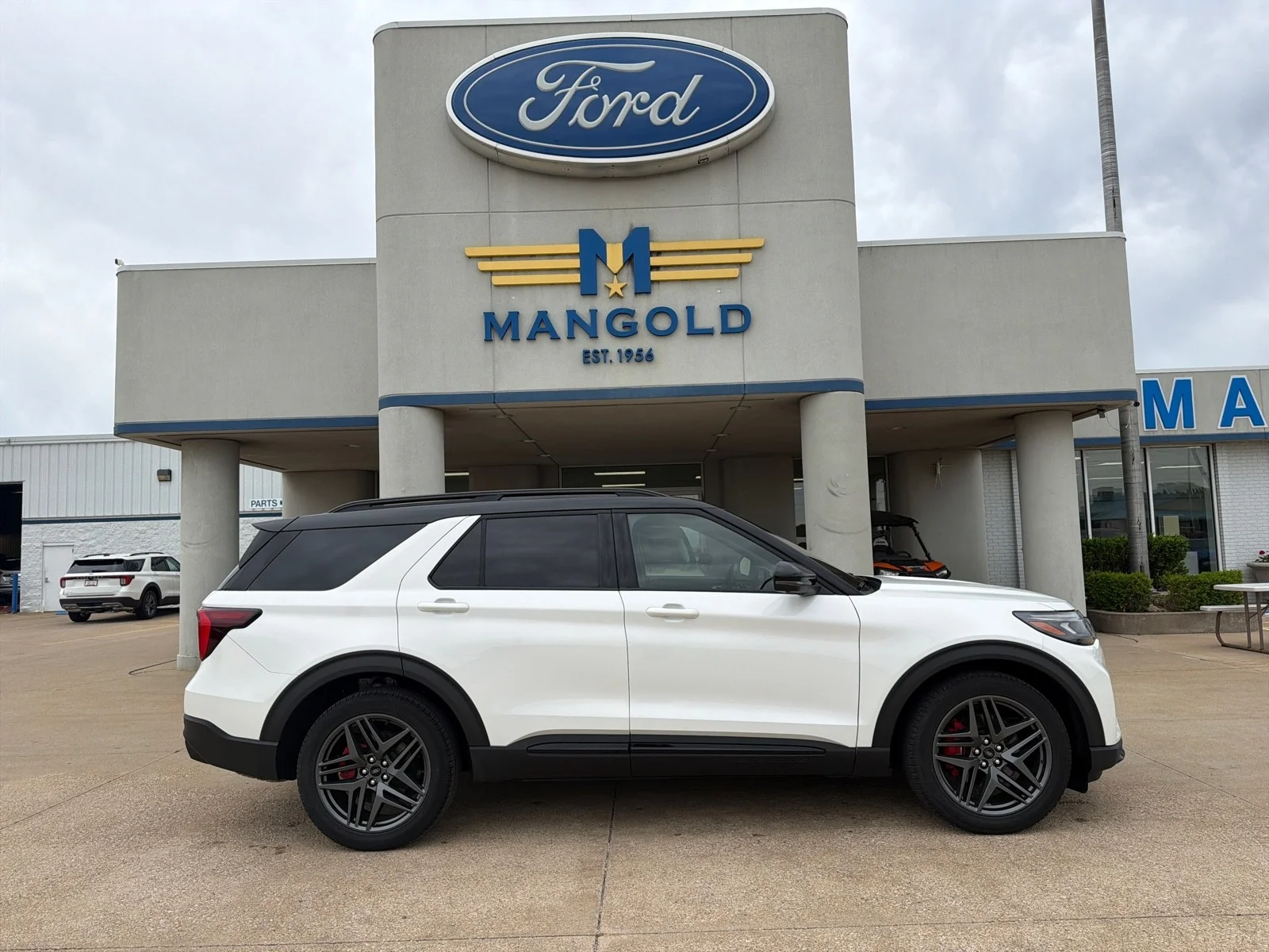 2025 Ford Explorer ST 4WD (PL535)'s photo