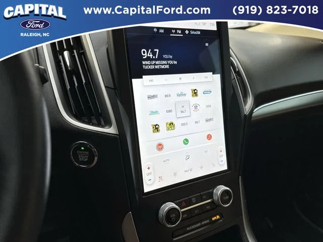 Used 2022 Red Ford SEL image 29