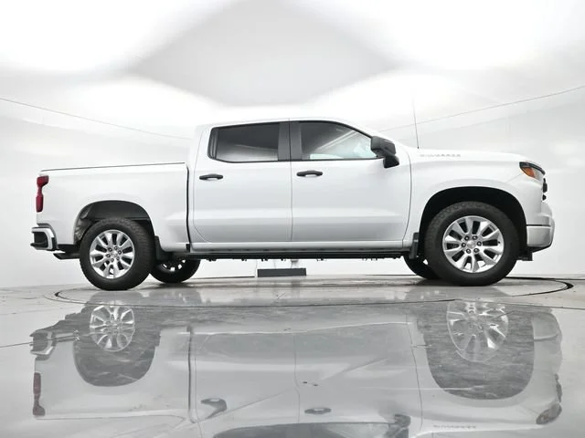 Used 2026 Summit White Chevrolet Custom image 28