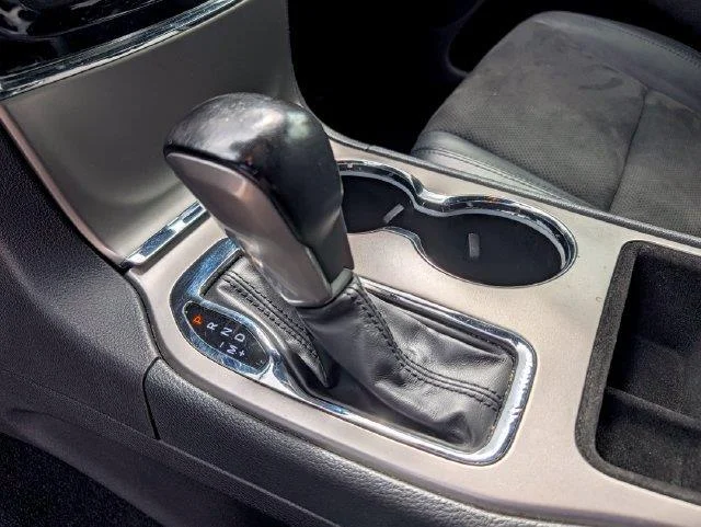 Used 2021 Black Jeep Laredo X image 24