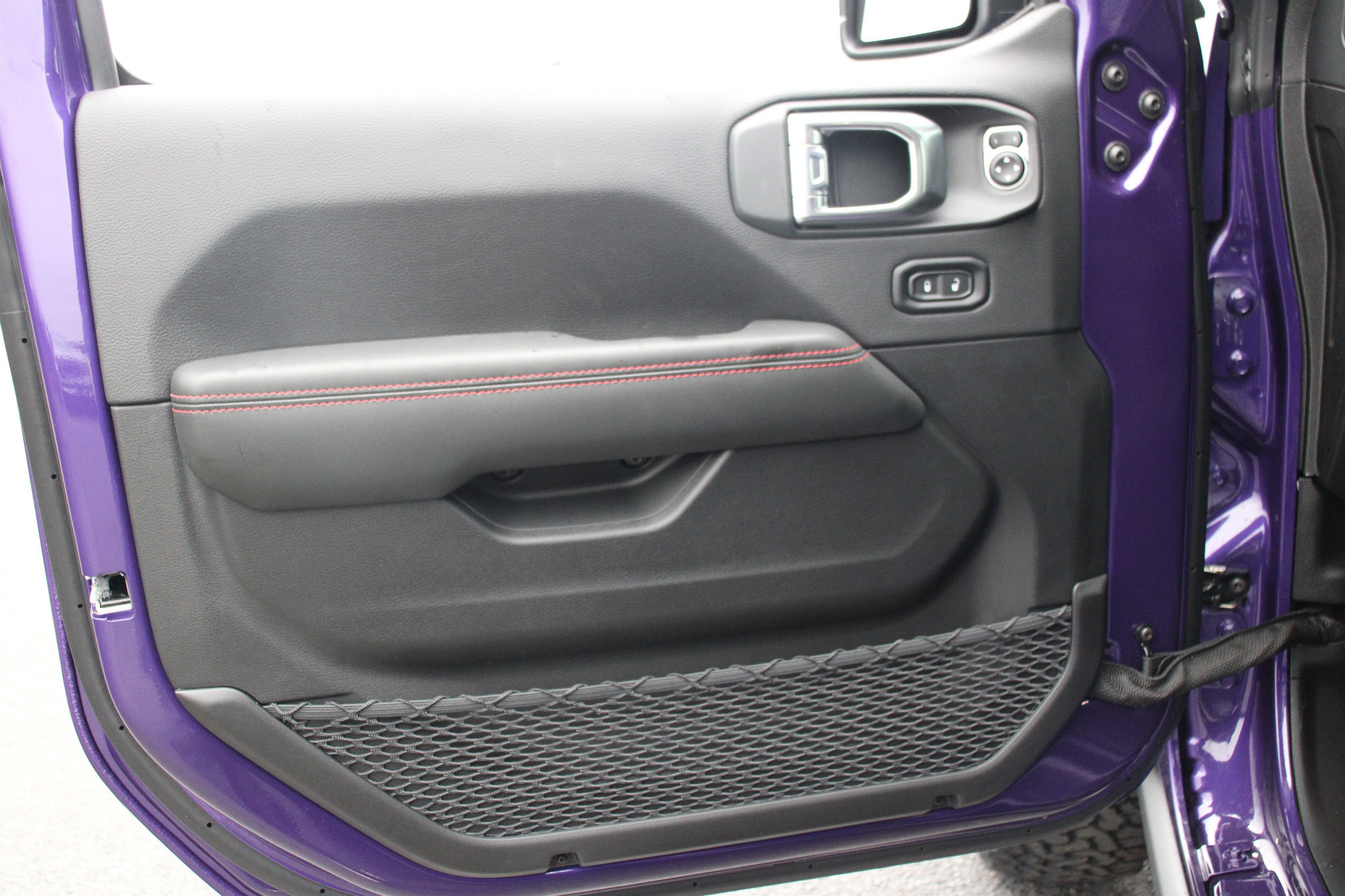 New 2026 Reign Jeep Rubicon image 6