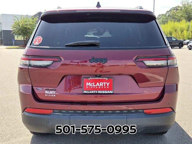 Used 2023 Velvet JEEP ALTITUDE 4X4 image 7