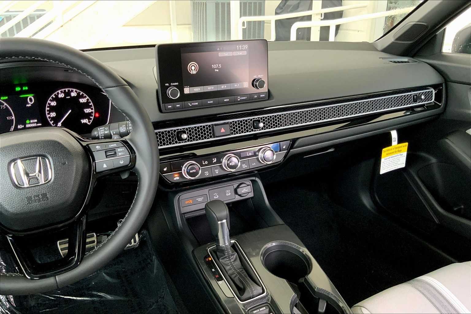 2026 Honda Civic Hatchback Sport - Photo 6