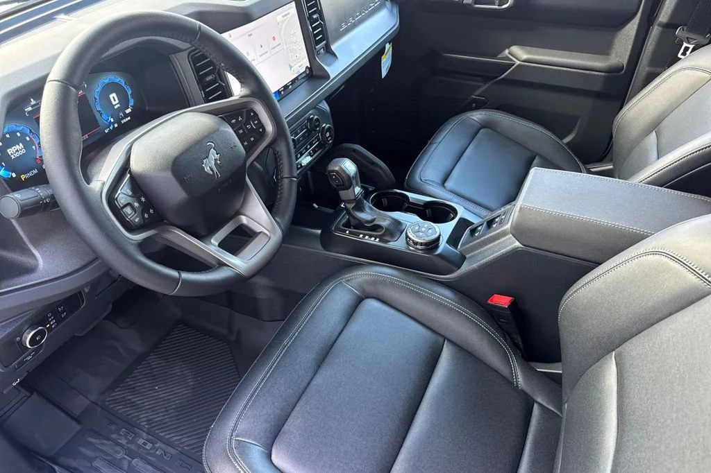 New 2026 Oxford White Ford Badlands® image 10