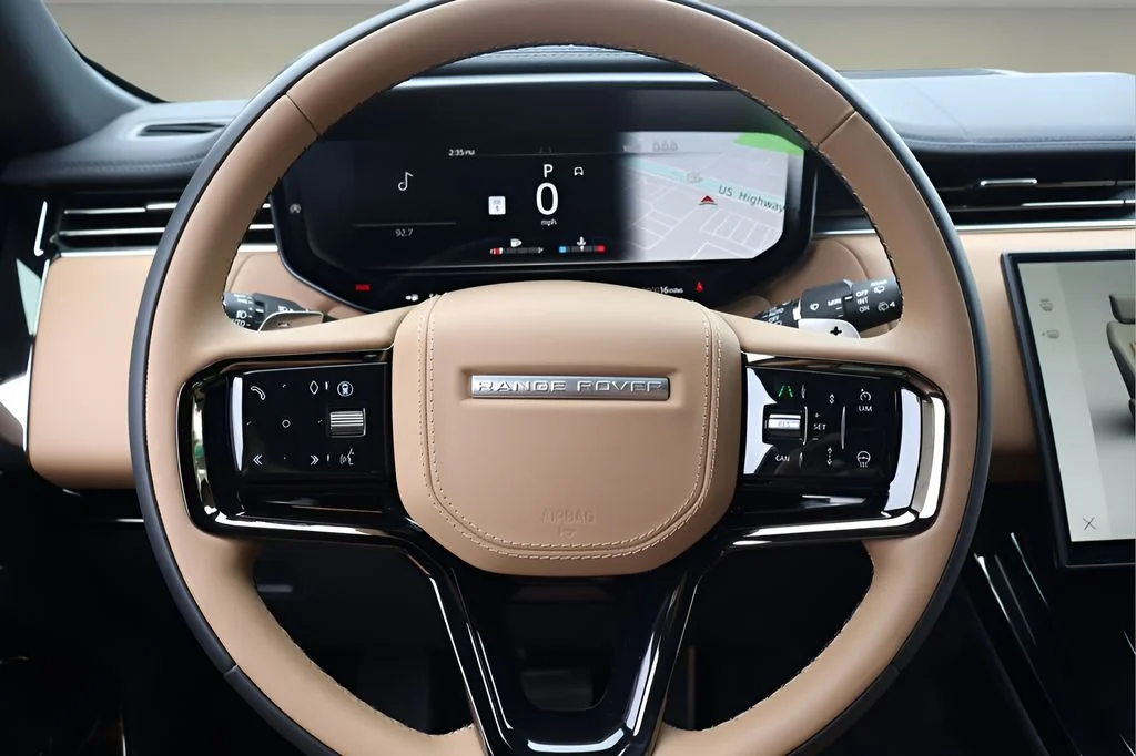 New 2026 British Racing Green Land Rover Dynamic SE image 17