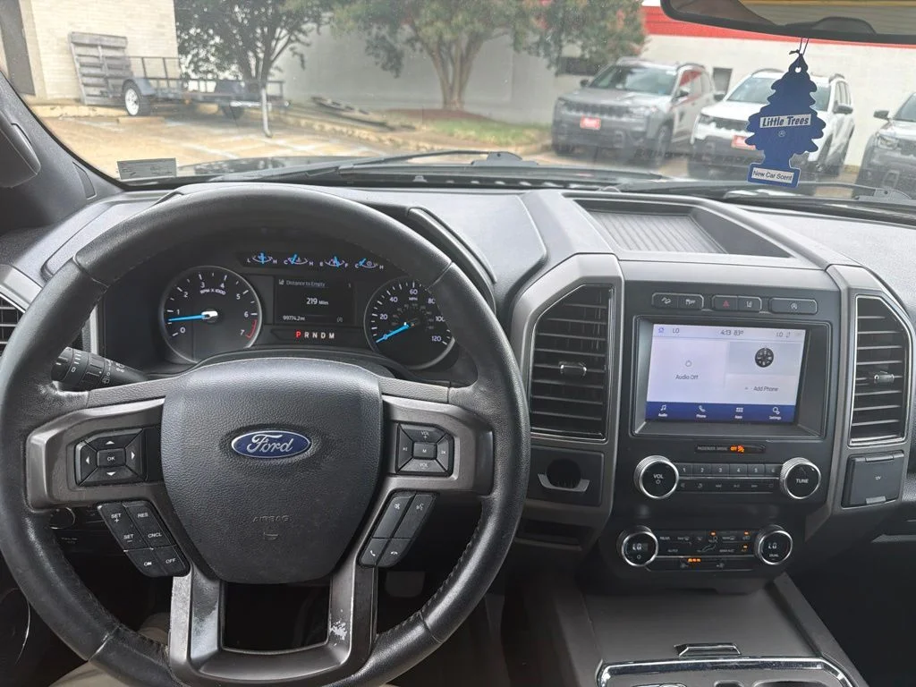 Used 2020 Black Ford XLT image 16