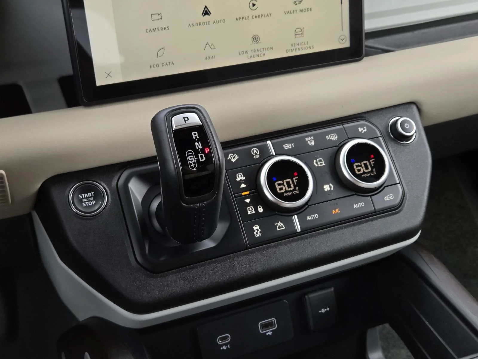 Certified Used 2023  Land Rover X-Dynamic SE image 27