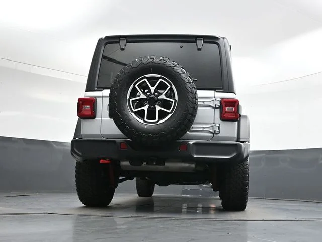 Used 2024 Silver Jeep Rubicon image 34