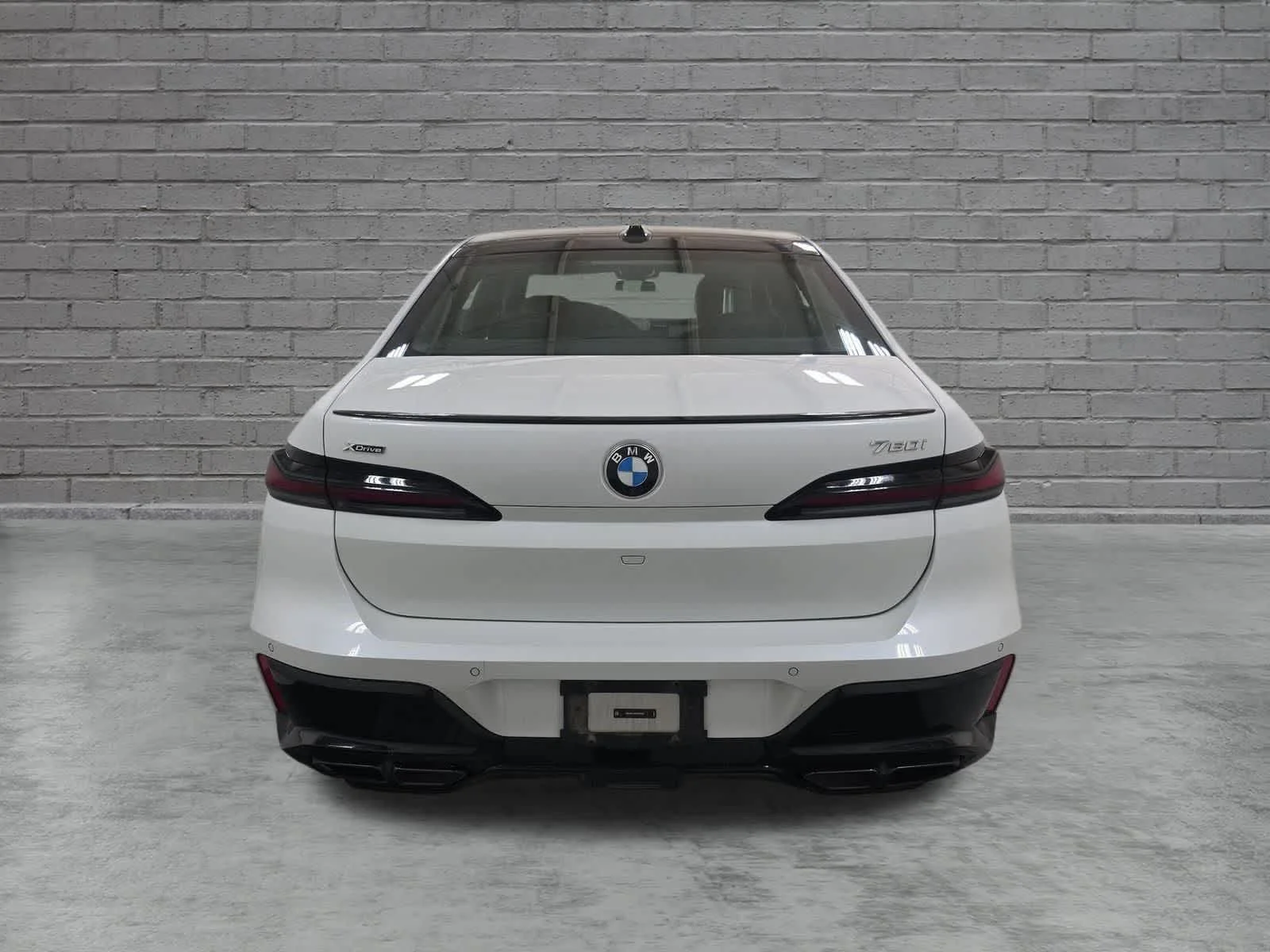 Certified Used 2024 Alpine White BMW xDrive40 image 6