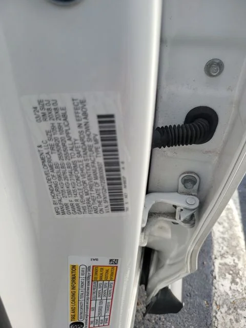 Used 2025 White Honda Touring image 30