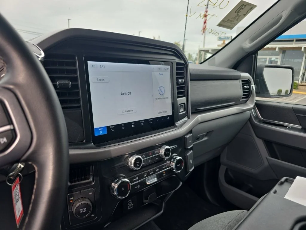 Used 2025  Ford XLT image 14