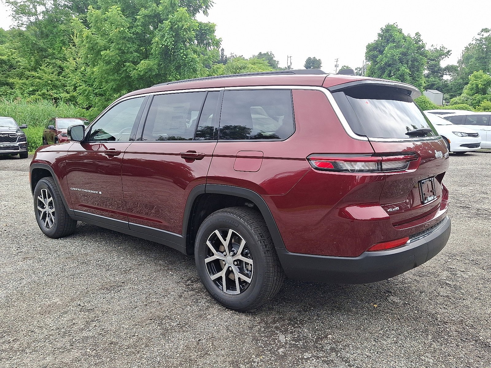 2025 Jeep Grand Cherokee L Limited - Photo 3