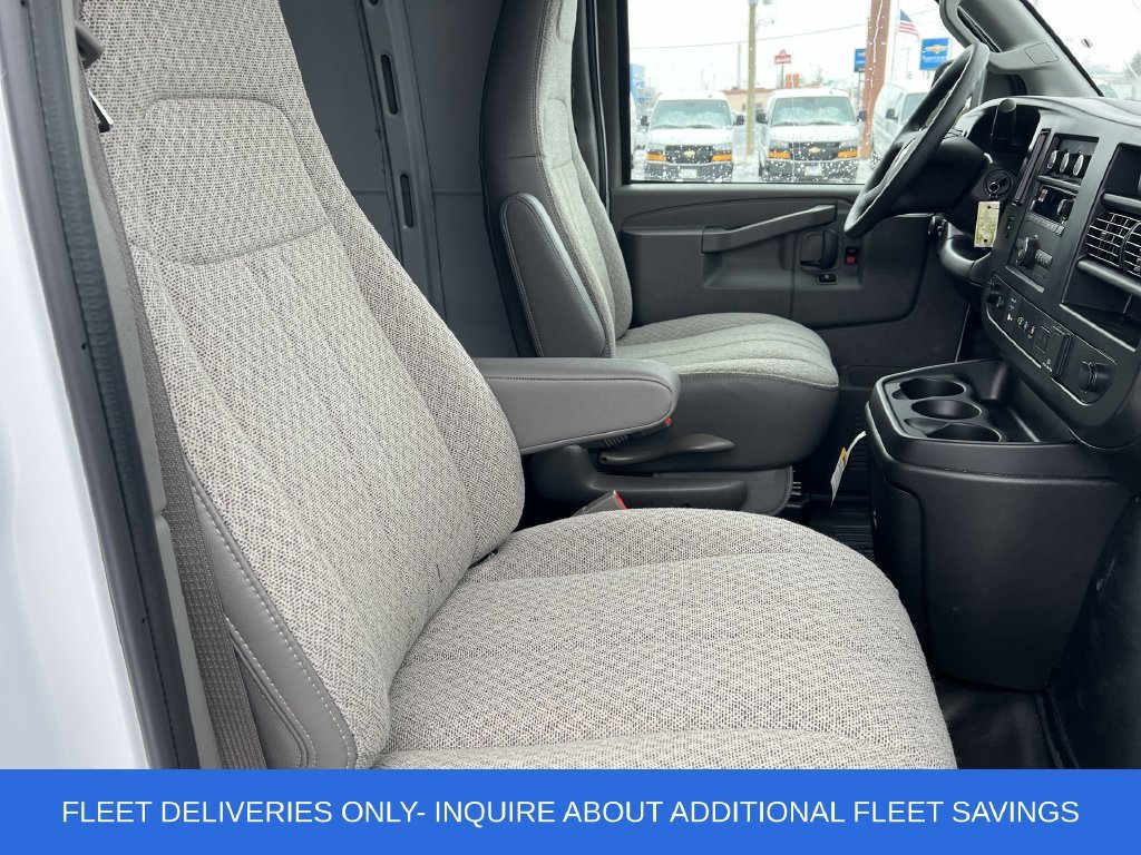 2025 Chevrolet Express Cargo Work Van - Photo 10