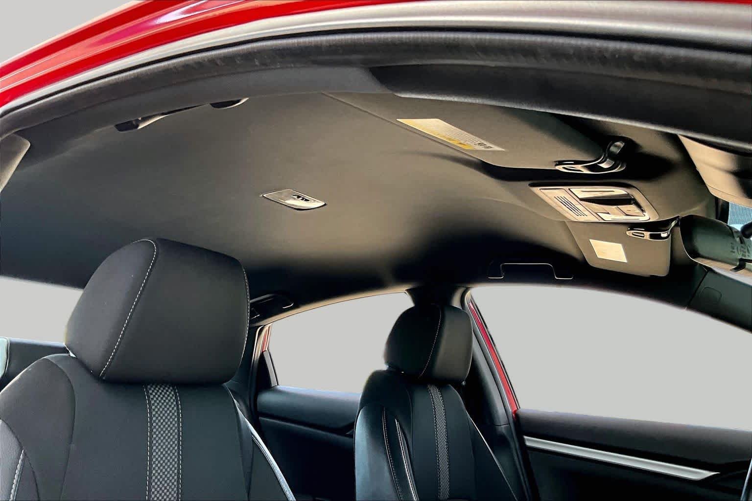 Used 2019 Rallye Red Honda Sport image 14