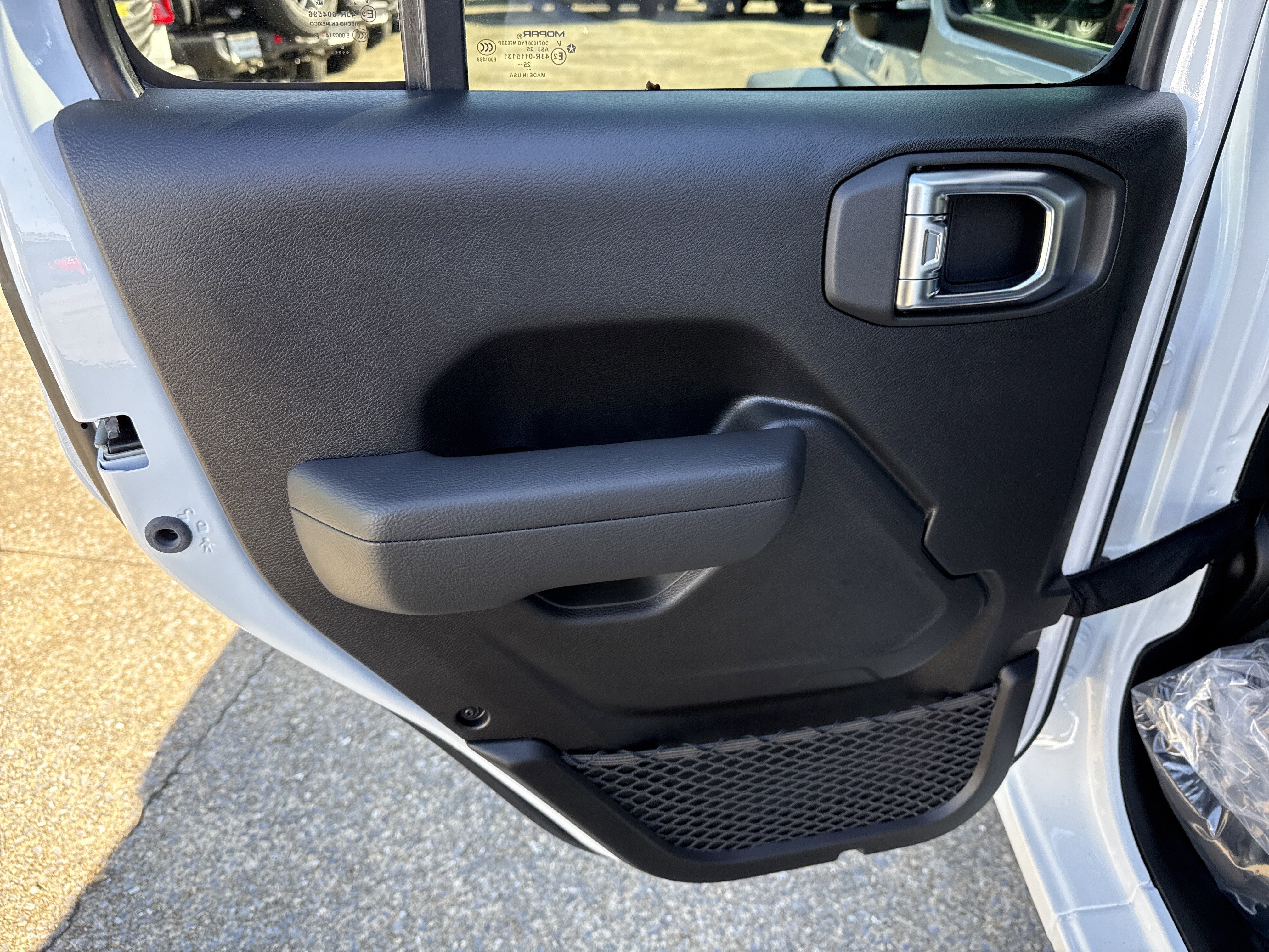 New 2026 Bright White Clearcoat Jeep Sport S image 24
