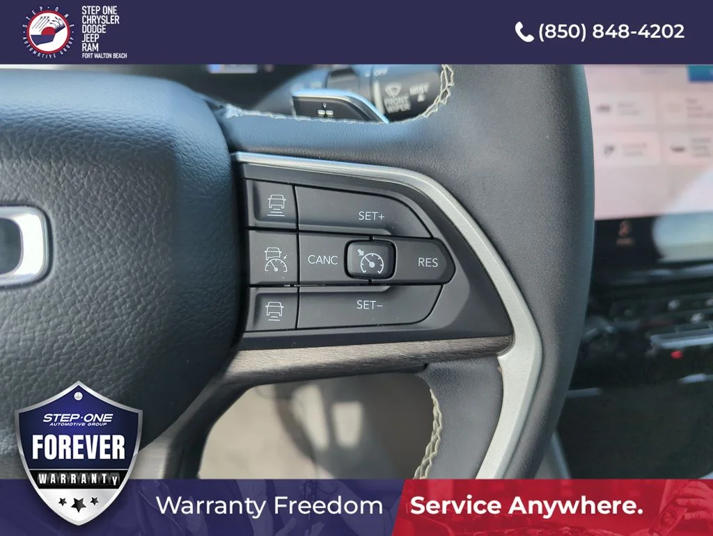 Used 2022 Silver Jeep 4xe image 22